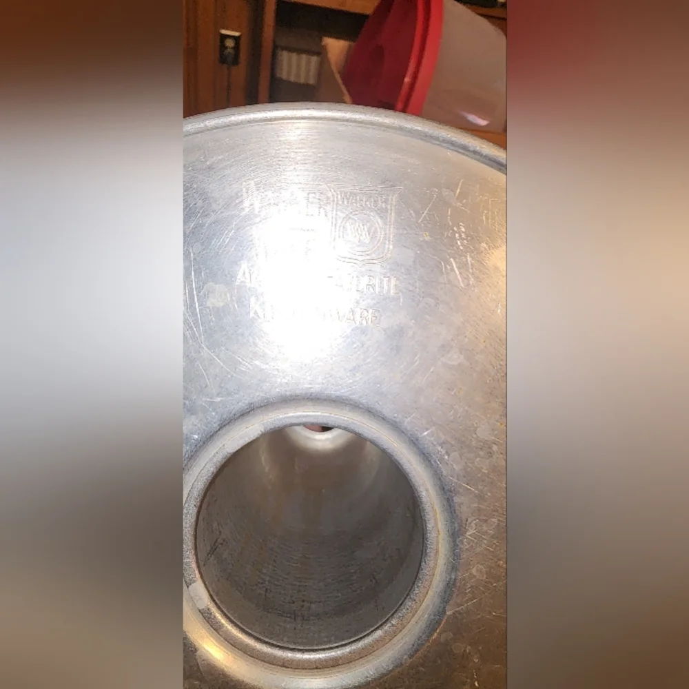 WALKER WARE EUC ALUMINUM 2 PIECE TUBE PAN